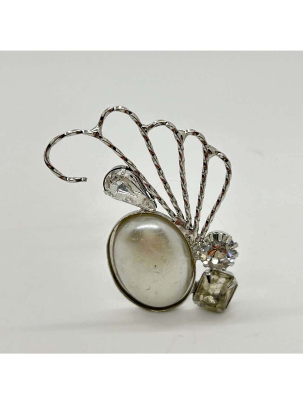 Vintage Mid-Century Ear Climber Clip-Ons Faux Pearl Acrylic Rhinestones Runway - Picture 4 of 16